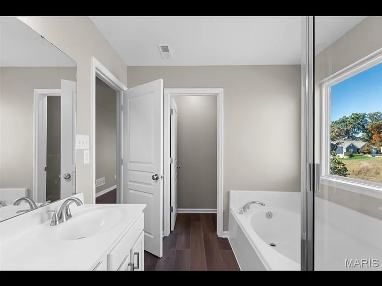 427 Parkgate Dr — Photo 13