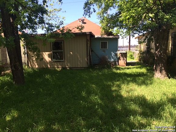 3rd image of 920 Sherman St