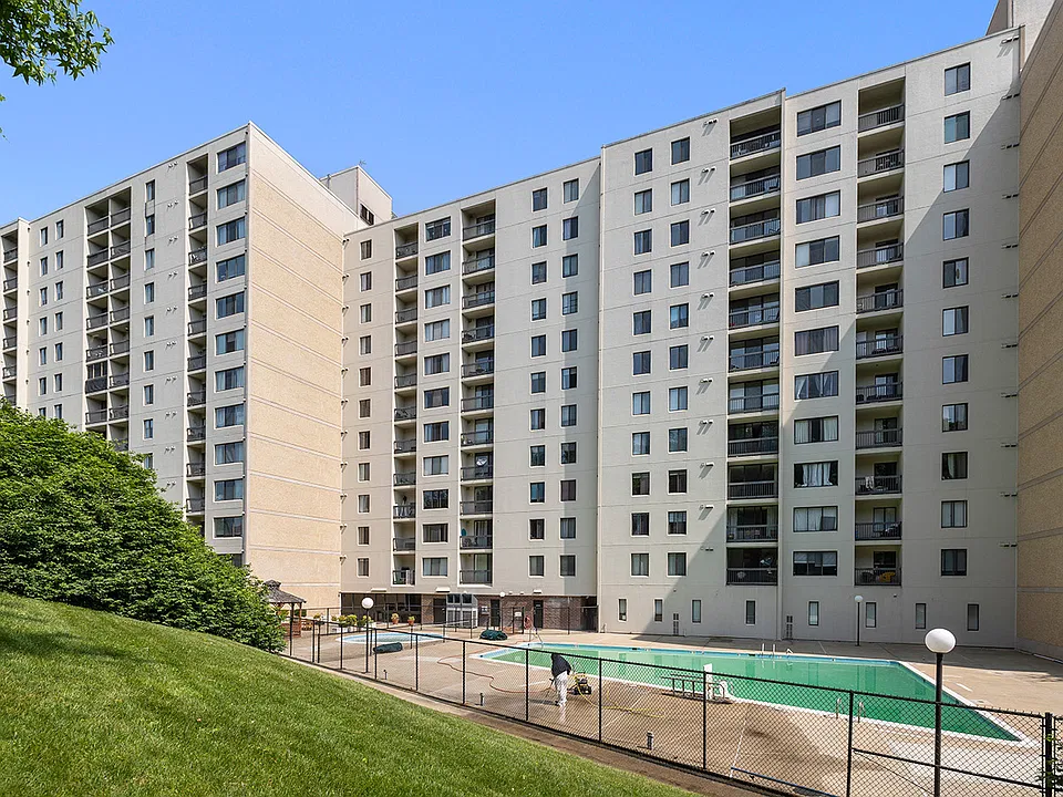6300 Stevenson Ave #624