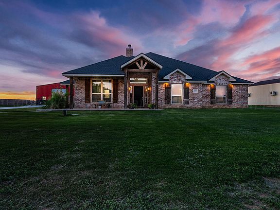 2nd image of 18650 Oak Springs Trl