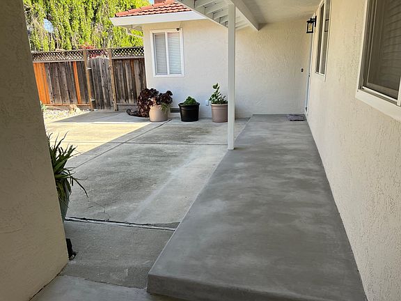4th image of 1760 Valpico Dr