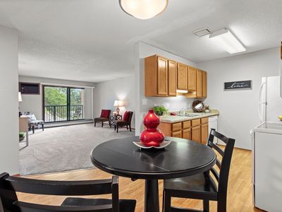 4 Pine Tree Dr APT 218, Arden Hills, MN, 55112