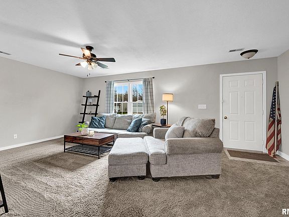 4th image of 4527 W Rockwell Dr