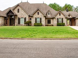 3233 Cypress Ln, Tahlequah, OK 74464