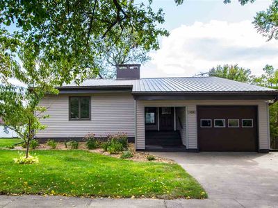 404 W Clay St, Calmar, IA, 52132
