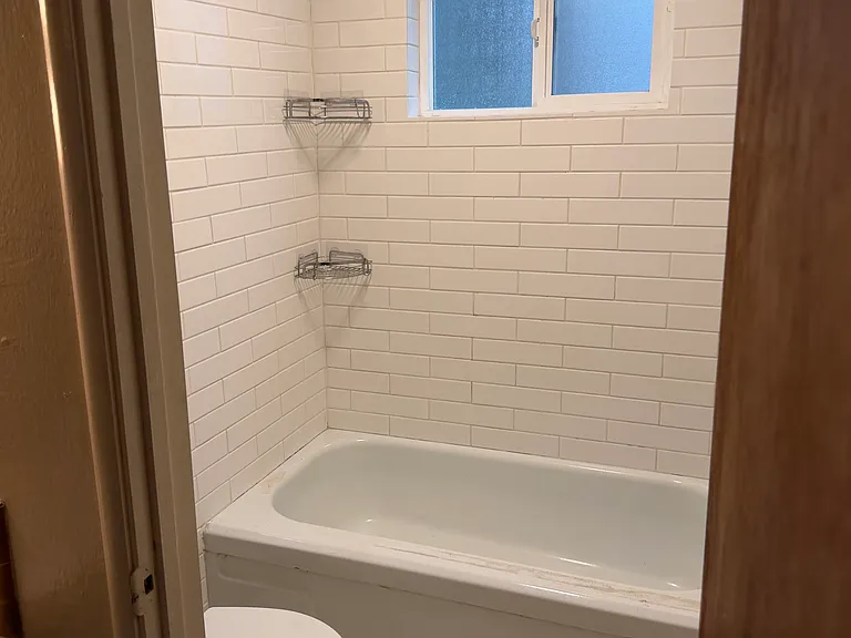 2406 G St — Photo 7
