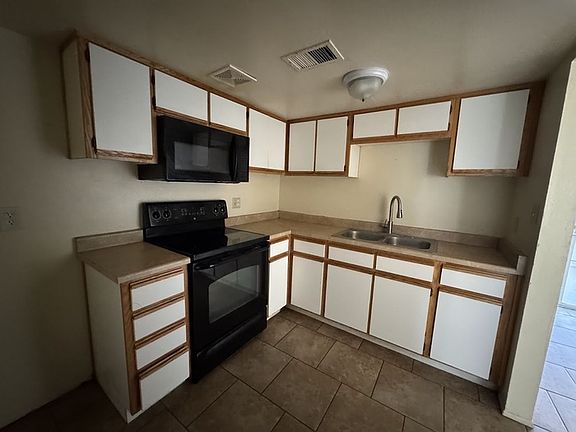 4th image of 4624 N 71st Ln