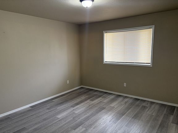 5th image of 15064 N Anthony St