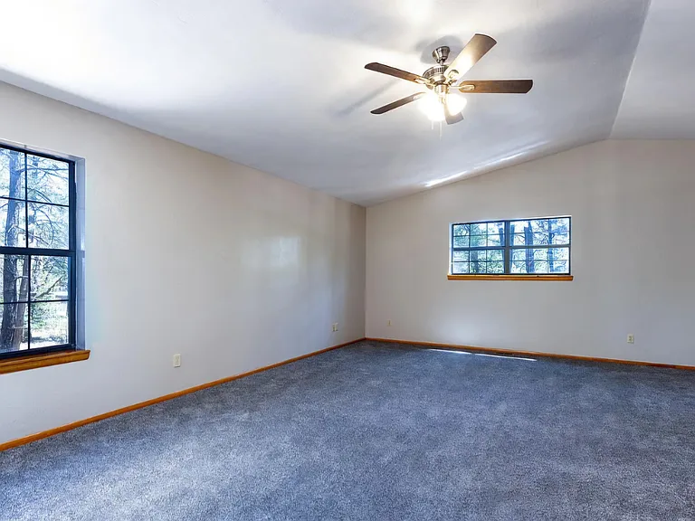 960 Cooper Ln — Photo 7