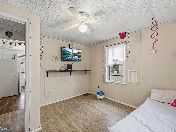 4th image of 61 Cooney Ave