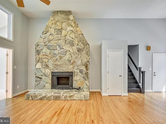 5th image of 10721 Sycamore Springs Ln