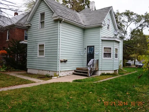 2919 Enoch Ave, Zion, IL 60099