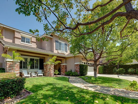 5th image of 27 Shady Cove Ct