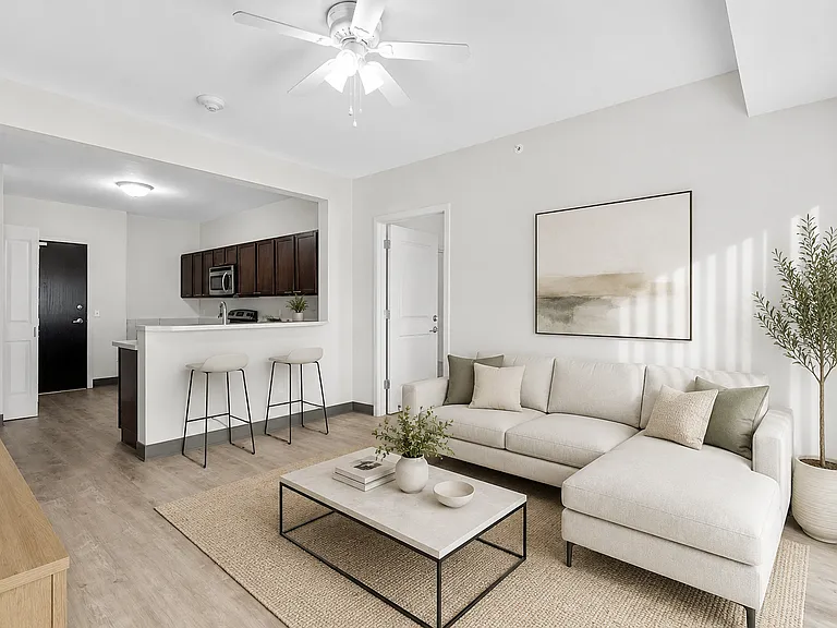 The Franklin Apartments — Photo 17