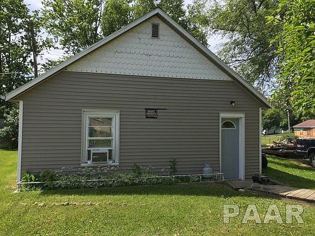 2nd image of 2467 Washington Rd