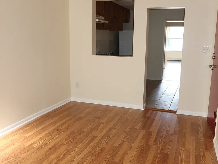 151 Christopher Columbus Dr #1F — Photo 10