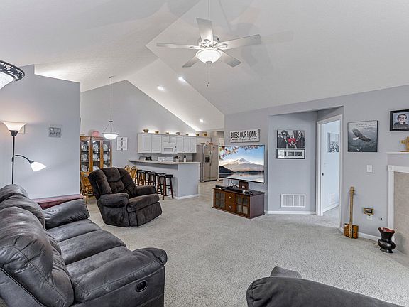4th image of 172 Jamie Lynn Cir