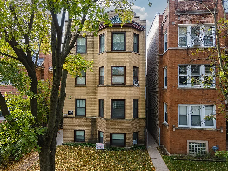 2131 W Giddings St #2A — Photo 9
