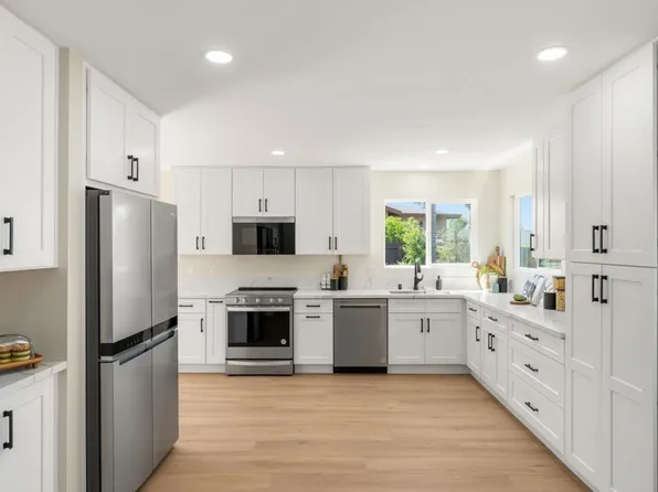 959 Chestnut Dr, Escondido, CA 92025