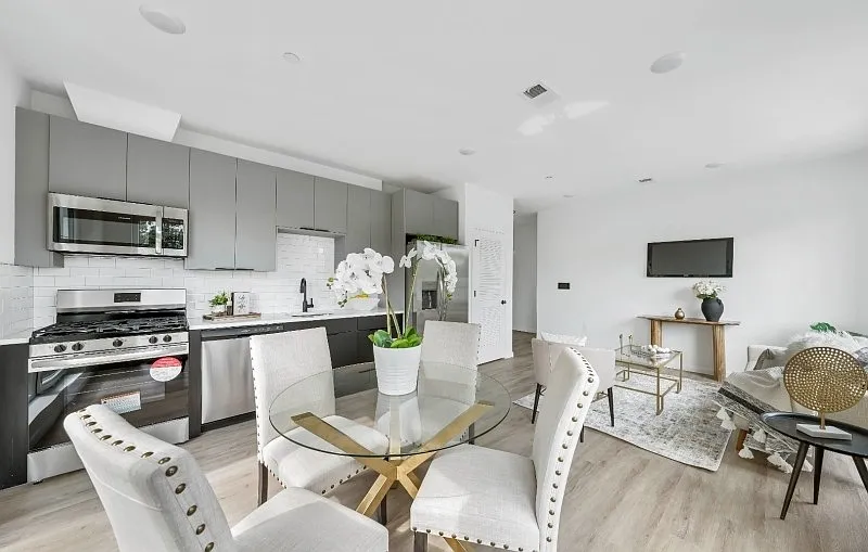 2 bed, 840 sqft, $2,350 — Photo 2