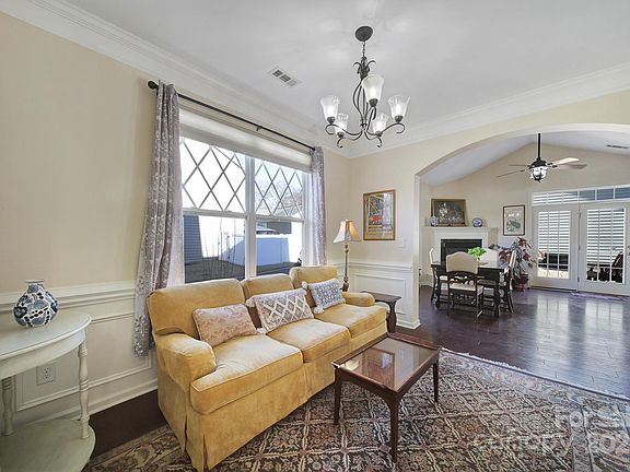 3rd image of 13146 Heath Grove Dr