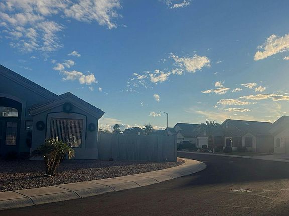 5th image of 13432 W Caribbean Ln