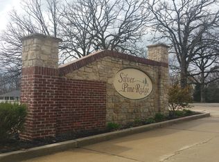 128 Pinewood Trails Dr, Wentzville, MO 63385