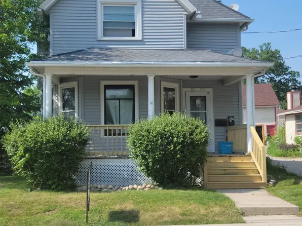 28 E Loos St, Hartford, WI 53027