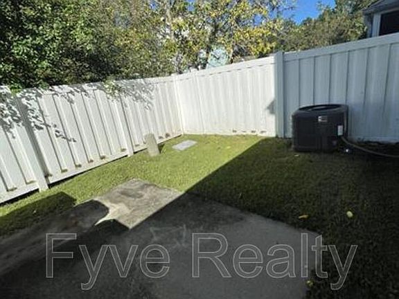 3rd image of 505 Sunnyside Way