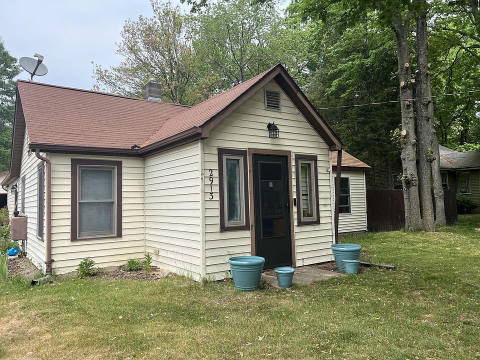1st image of 2913 Grant Ln