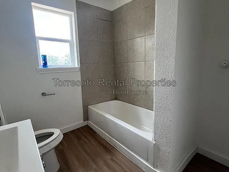 224 W Pyron Ave #C — Photo 4