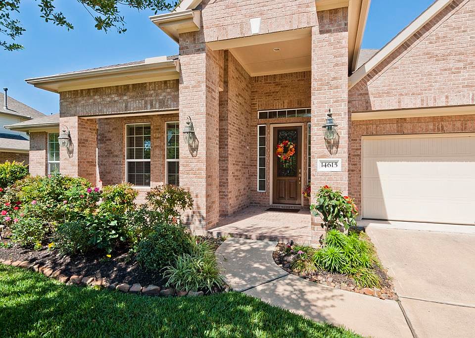 1st image of 14615 Castle Cove Ln