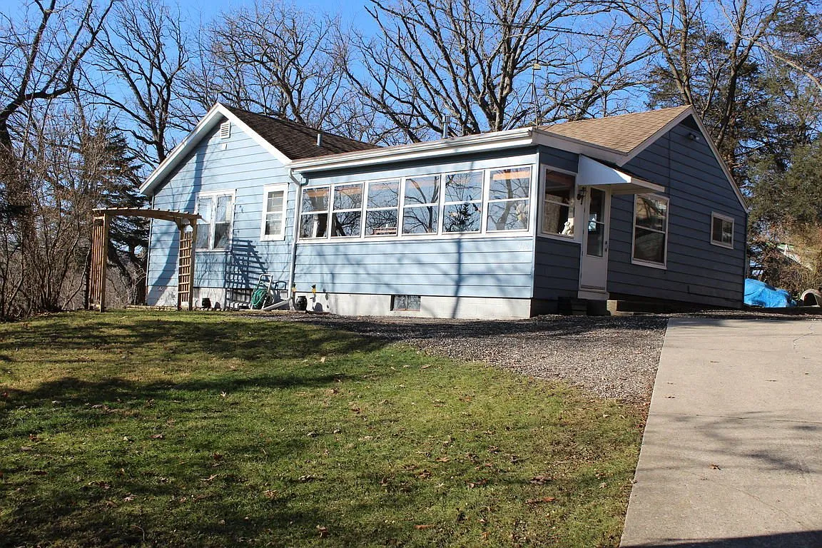 8216 Mallard Dr photo 1