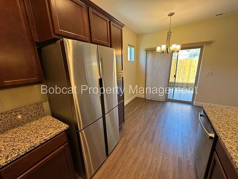 1226 Saltern Dr — Photo 9