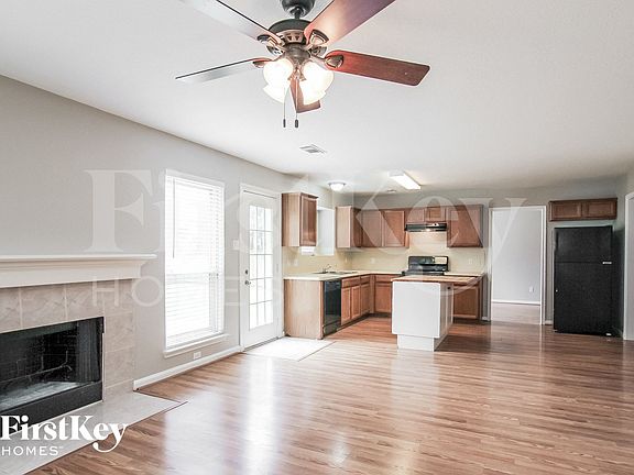 5th image of 14827 Willow Hearth Dr