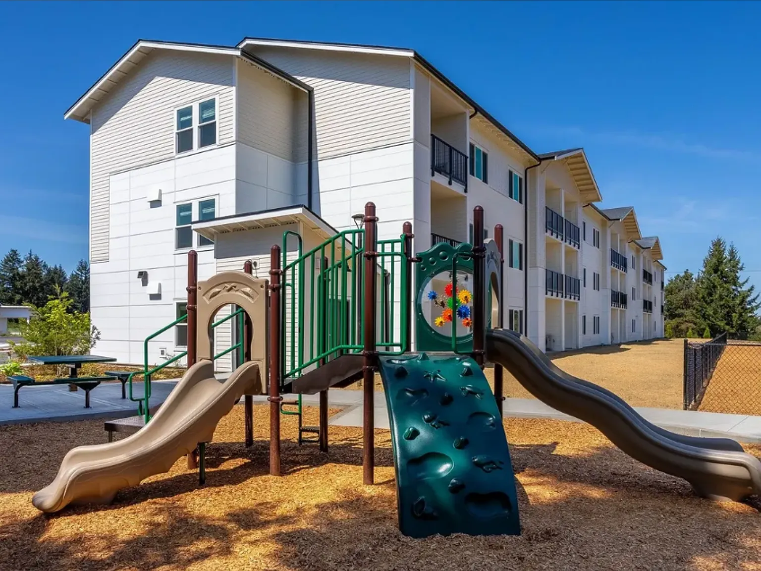 Nisqually Landing Apartments — Photo 3
