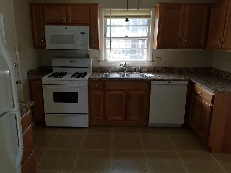 12 Clemwood Pkwy — Photo 3