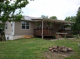 27 Hazel Ln, Trenton, GA 30752