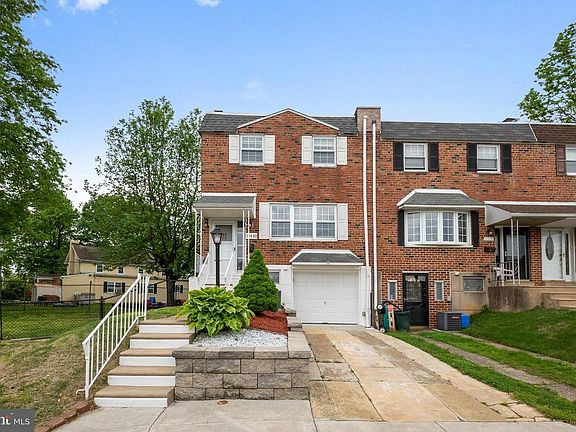 2nd image of 12450 Sweet Briar Pl