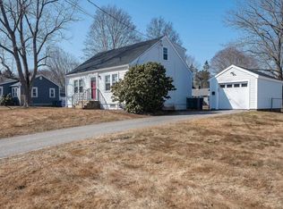 11 Leavitt Rd, Hampton, NH 03842