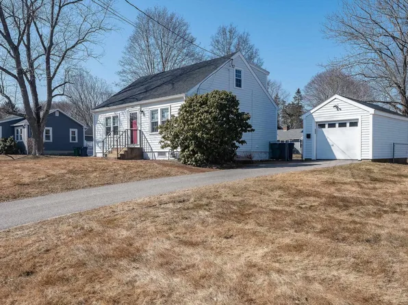 11 Leavitt Road, Hampton, NH 03842