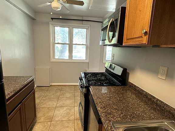 5th image of 205 N Adams St