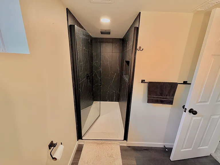 670 Meadow Ln — Photo 32