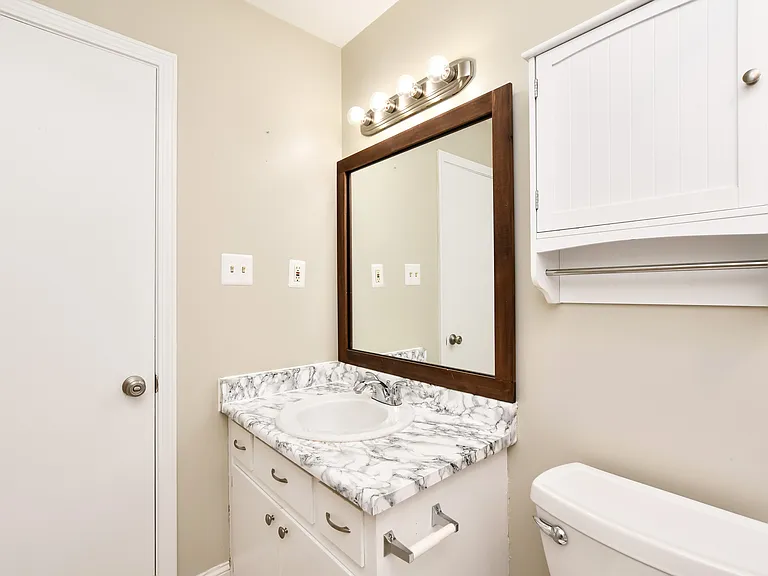 619 Heathwood Dr — Photo 17
