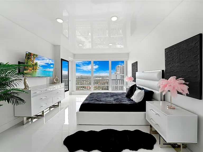 4020 Galt Ocean Dr #1801 — Photo 19