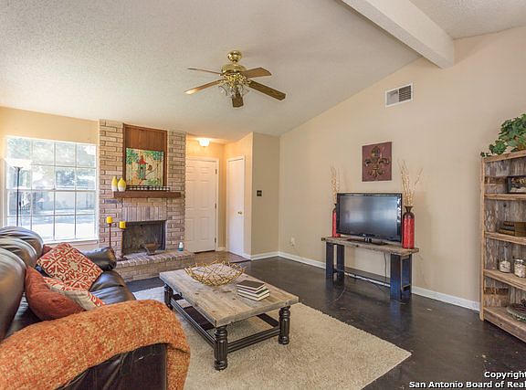 5th image of 7222 Lansbury Dr