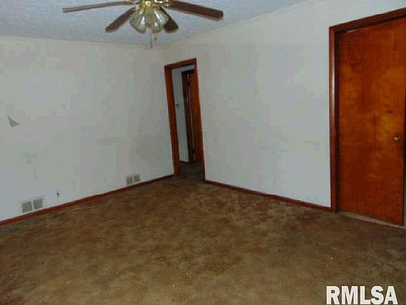 2nd image of 305 W Collins St