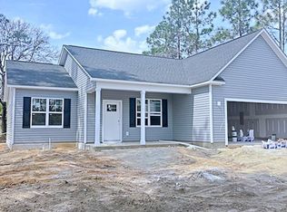 51 Montana Ln, Spring Lake, NC 28390