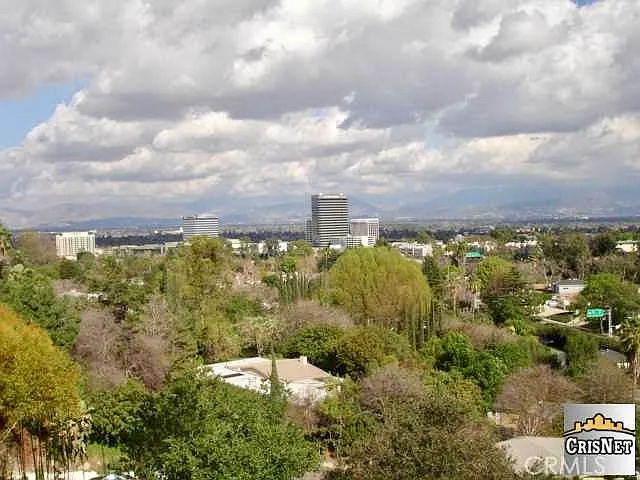 Vandorf Pl, Encino — Photo 4
