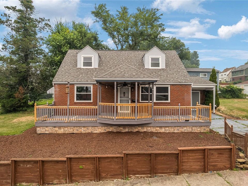 1st image of 300 Pershing Dr